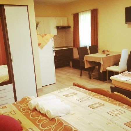 Guest House First Stop Раковица Экстерьер фото